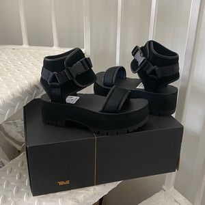 Indio Jewel Platform Sandal